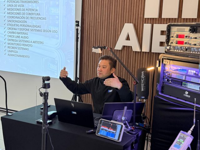 Muchas gracias a todos los que participaron en el Curso de RF2 Coordinación de Radiofrecuencias para eventos en vivo con Integración práctica de Dante en Inalámbricos. Gracias a los estudiantes Presenciales y los que se conectaron online desde Houston, México, Venezuela, Uruguay, Argentina, Concepción, Osorno, Antofagasta y Santiago de Chile 

Gracias por confiar en lo que hacemos! 

@stageservicios @sennheiser @getdante @audinate @aleperaltarfgrooveoficial #santiagodechile